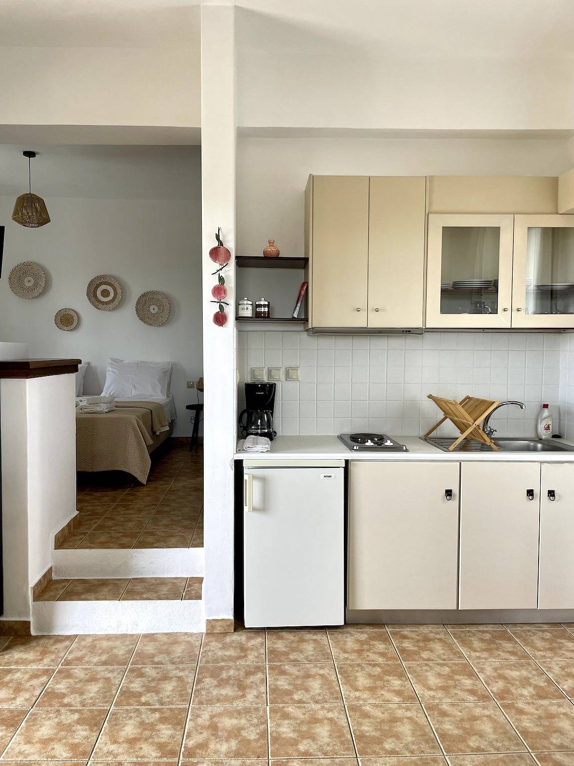 Appartement entier, Maison de vacances 'Kythiris Studios - Bungalow 3' avec vue sur la mer, Wi-Fi et climatisation in Cythère