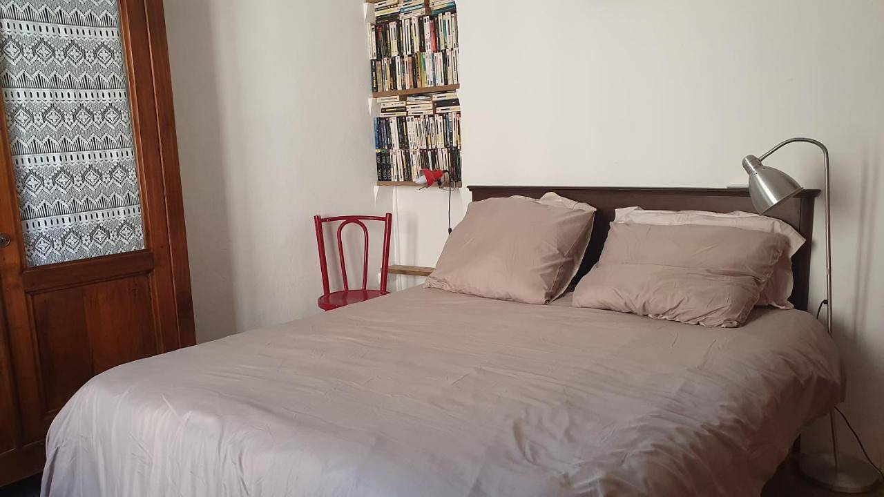 Double or Twin Room with Shared Bathroom in Sisteron, Région de Forcalquier