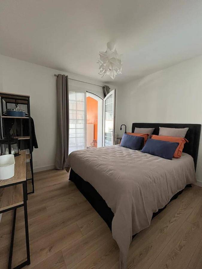 Double Room with Pool View in Le Croisic, Côte d'Amour