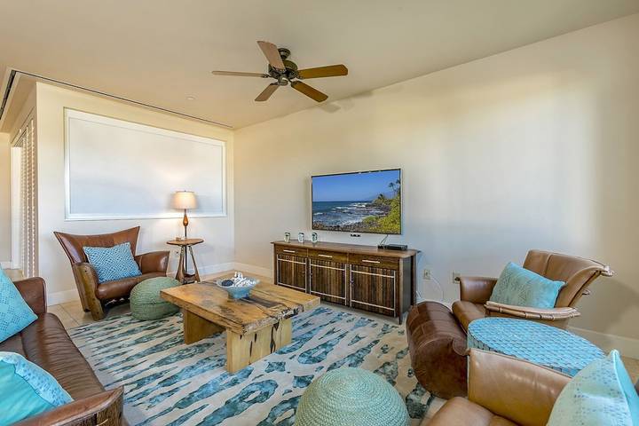 Villa for 6 people, with pool and hot tub as well as balcony on Maui