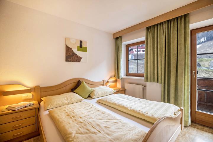 Appartamento intero, Accogliente appartamento "Waldblick Oberachrain" con vista sulle montagne, balcone e giardino in San Giacomo, Valle Aurina