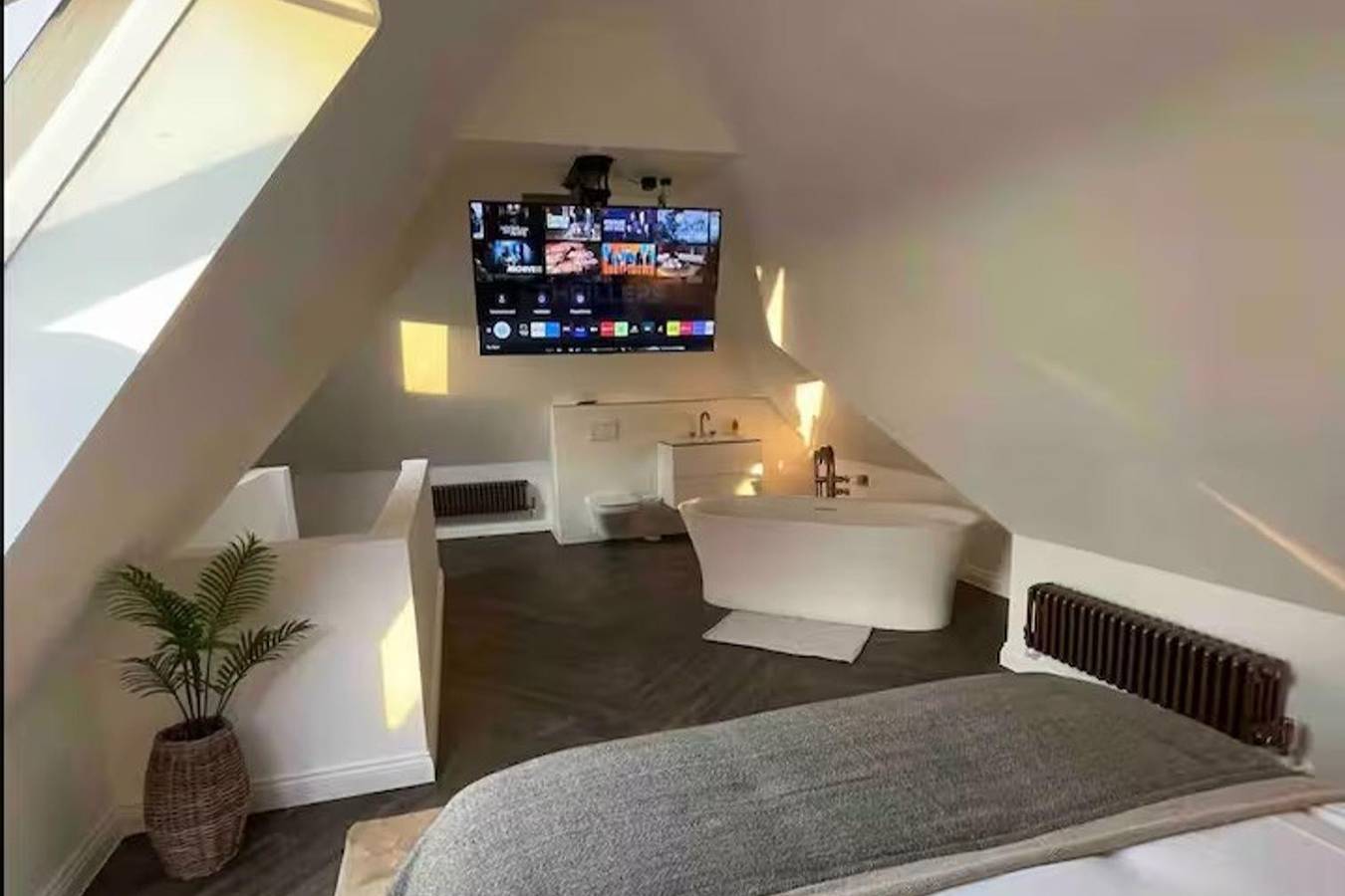 Hot tub - Bbq - Garden - Parking - Sleeps 8 in Worcestershire
