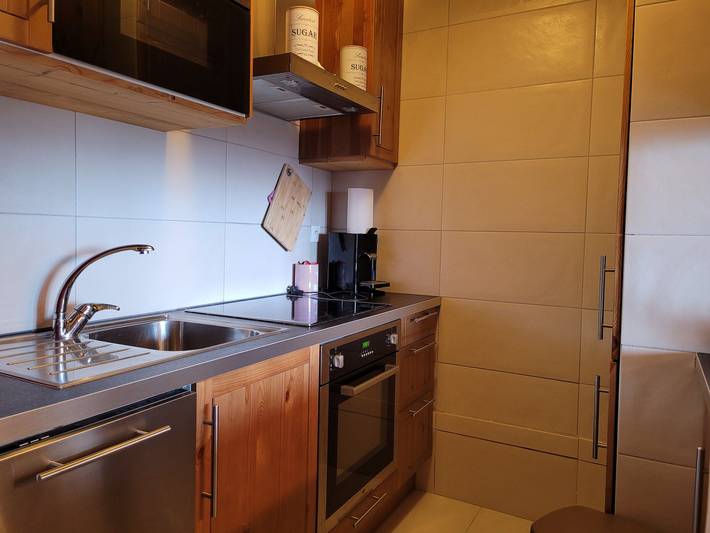 Entire studio, Spacious mountain studio, valley view balcony, central location, near slopes in Pra-Loup, Uvernet-Fours