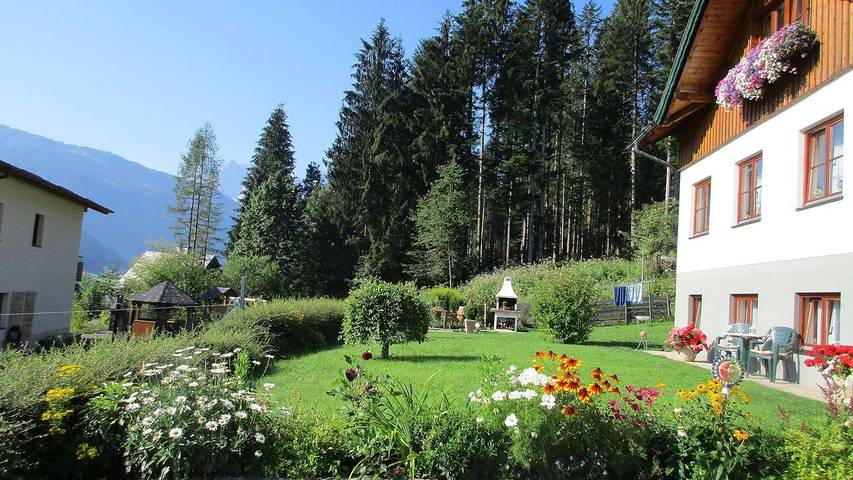 Vakantiewoning voor 2 personen, met terras en tuin in Gosau