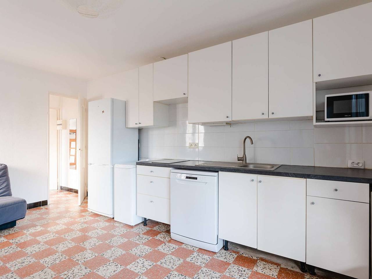 Ganze Wohnung, Gemütliche 2-Zimmer-Wohnung für 6 Personen, 100m vom Strand, haustierfreundlich, Grill, Wlan-Option in Narbonne Plage, Narbonne