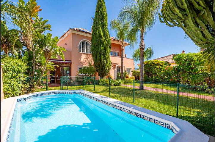 Villa for 15 personer, med Balkong og Terrasse i tillegg til Hage i Malaga