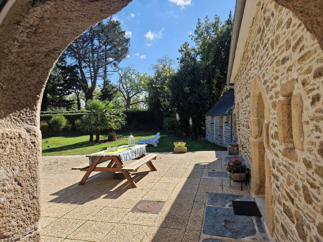 Steinhaus in Bretagne nahe Bucht von Morlaix in Plouégat-Guérand, Ceinture Dorée
