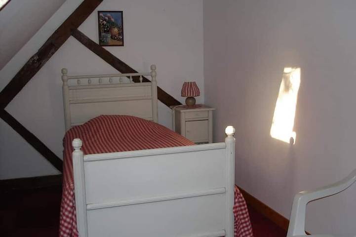 Location de vacances pour 8 personnes, avec jardin à Sassenay - 4