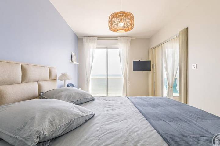 Appartement entier, Appartement en front de mer avec balcon et parking privé in Agon-Coutainville, Région de Coutances