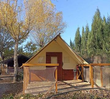 Tente pour 4 personnes dans l' Hérault