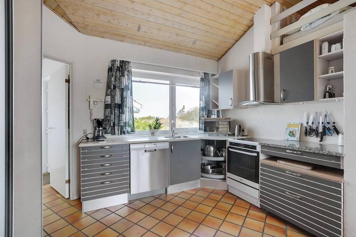 Ferienhaus für 12 Personen, mit Whirlpool und Terrasse sowie Sauna in Klitmøller - 4