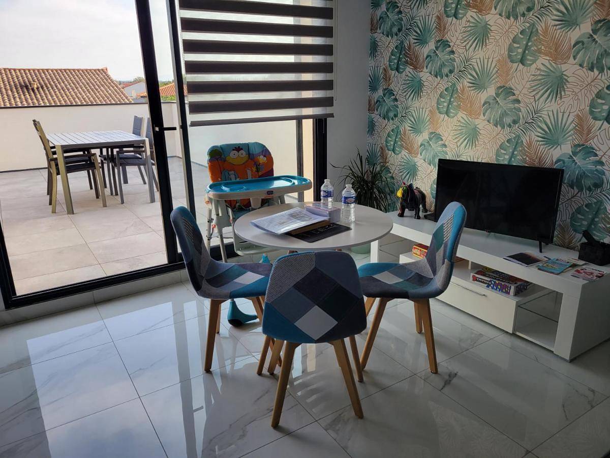 Appartement entier, Studio vue montagne in Rivesaltes, Côte méditerranéenne (France)