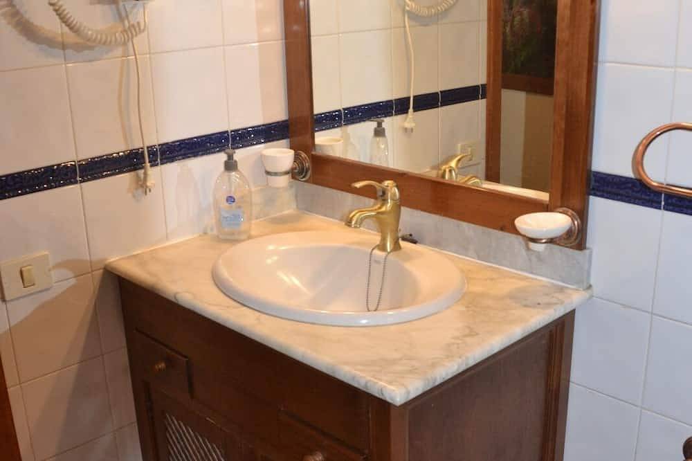 C. Rural Risco Padrón: Beautiful old house in an environment of total tranquility in Los Chapines, Vallehermoso