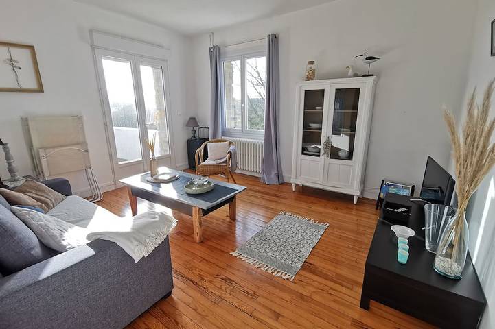Appartement de vacances pour 2 personnes, avec jardin ainsi que terrasse et piscine