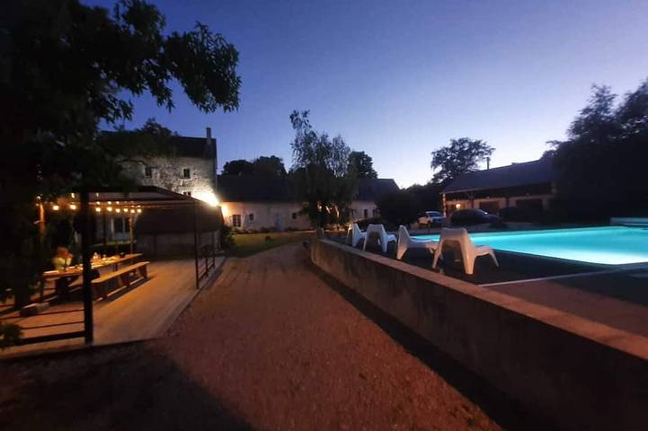 Location de vacances pour 14 personnes, avec jardin et terrasse à Reugny - 4