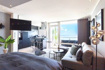 Ferienwohnung für 3 Personen, mit Balkon und Pool sowie Meerblick, mit Haustier in Scharbeutz