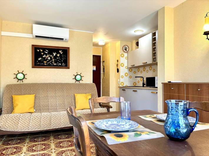 Apartamento entero, Estudio en alquiler, a 2 pasos de la playa con estacionamiento - La Londe-les-Maures in La Londe-les-Maures, Parque nacional Port-Cros