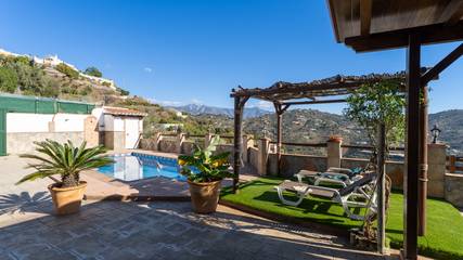 Villa voor 6 Personen in Torrox, Costa del Sol, Afbeelding 1