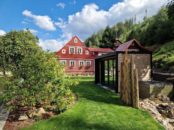 Chalet für 18 Personen, mit Sauna und Garten am Riesengebirge