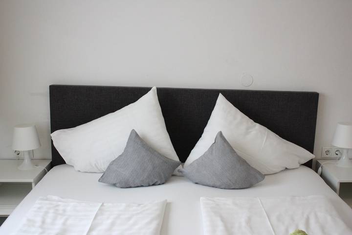 Doppelzimmer mit Dusche, Wc in Marktgemeinde Podersdorf am See, Neusiedlersee-Hügelland