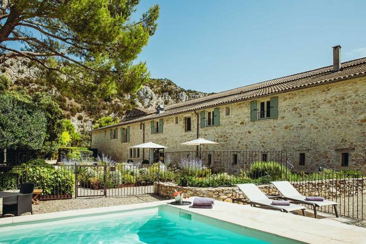 Chambre d’hôte pour 2 personnes, avec Terrasse ainsi que Jardin et Piscine