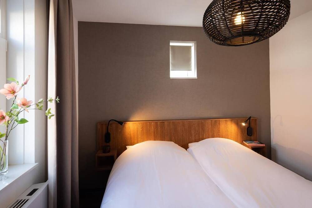 Premium Outdoor 8p - Four Bedroom Villa, Sleeps 8 in Thorn, Limburg