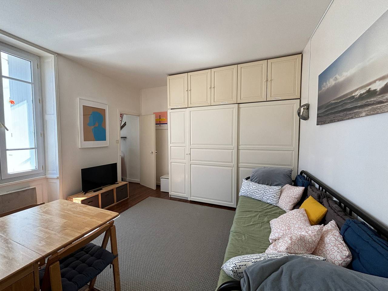 Entire apartment, Charming 2-Star Apartment for 4, Downtown and Close to Beach in Les Sables-d'Olonne, Vendée