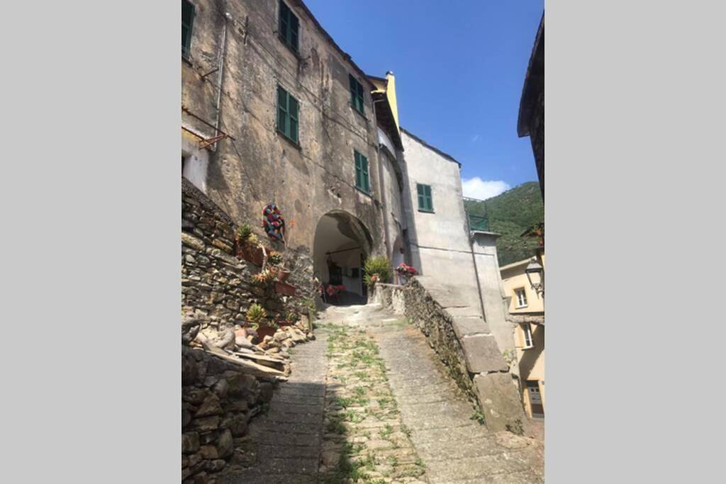 Alloggio U Sportegu Da E Monti A Giaia in Badalucco, Riviera di Ponente