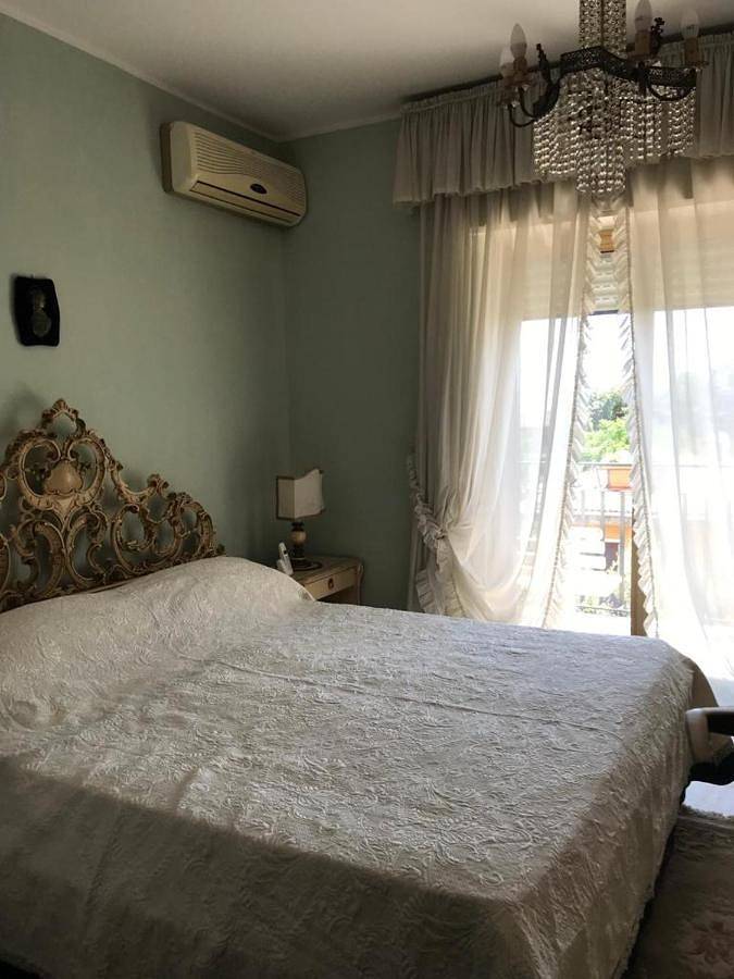 Appartamento intero, Three-Bedroom Apartment in Gravina di Catania, Catania e dintorni