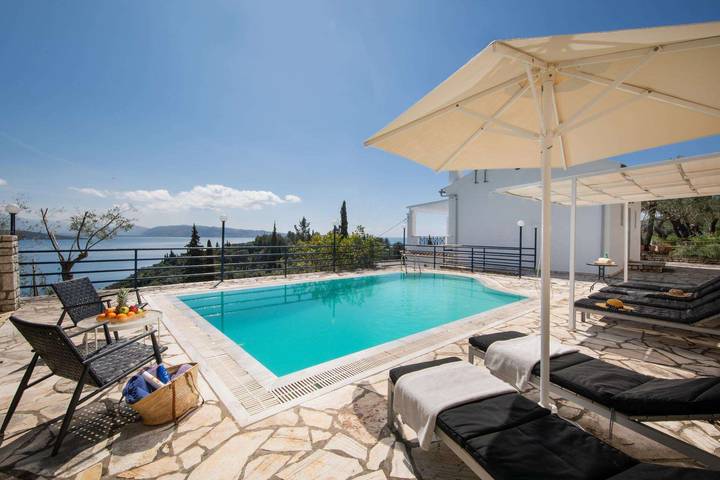 Διαμερίσματα διακοπών για 6 άτομα, με κήπο στην Παραλία Κερασιά