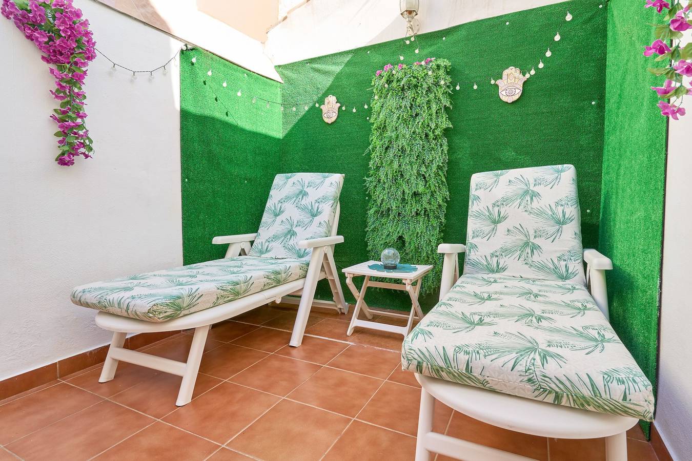 Entire apartment, Apartment 'Naranja' with Private Terrace, Wi-Fi and Air Conditioning in Nerja Centre, Nerja