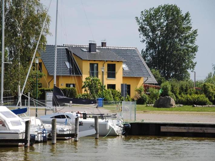 Ferienhaus für 6 Personen, mit Terrasse und Garten sowie Sauna