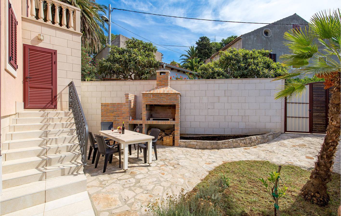 Ganze Ferienwohnung, Ferienwohnung für 5 Personen mit Terrasse in Veli Losinj, Lošinj
