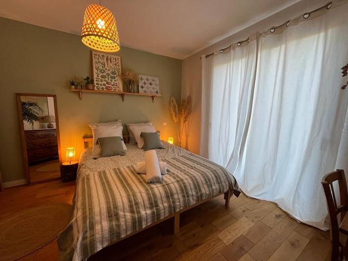 Location de vacances pour 12 personnes, avec vue et jardin à Saint-Martin-de-Londres - 2