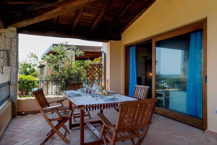 Ganze Wohnung, Ferienwohnung "Ida Isuledda 2" mit Pool, Garten und Wlan in Lu Miriacheddu, San Teodoro