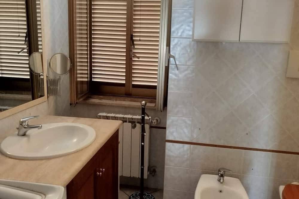 Casa Gabry - tramonto sul lago in Anguillara Sabazia, Lago di Bracciano