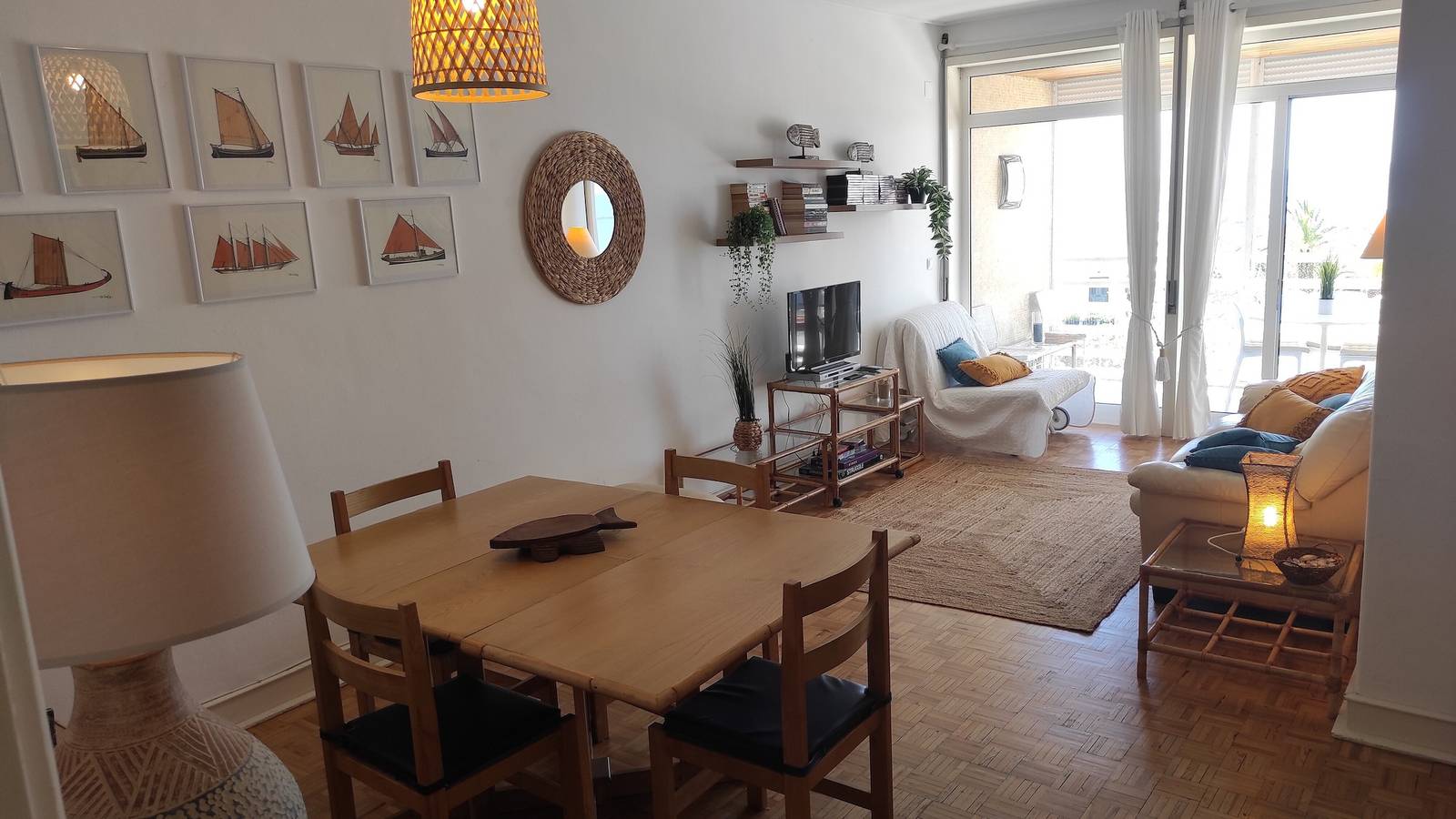 Entire apartment, Cosy Apartment "Peixes" with Wi-Fi, Balcony and Sea View in Praia da Rocha, Portimão