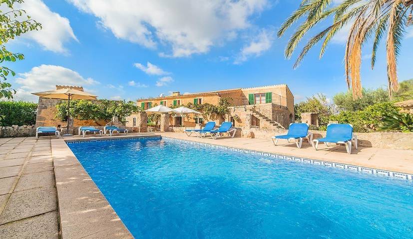 Large pool finca Olivera near Cas Concos Mallorca in Felanitx, South Majorca