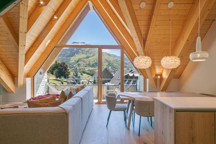 Gîte pour 8 personnes, avec balcon dans Gessa - 4