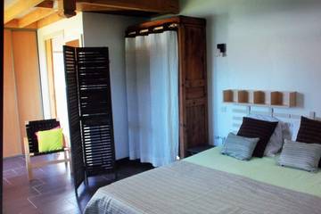 Gîte pour 3 personnes, avec jardin et terrasse à Saint-Julien-en-Born