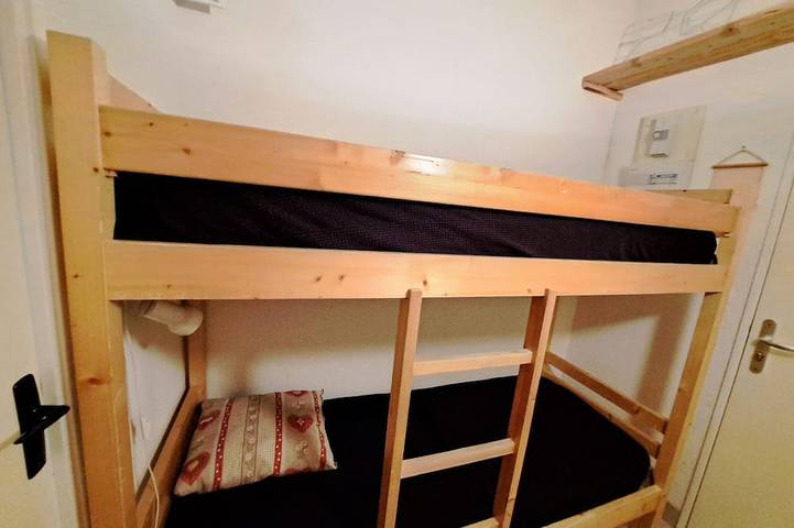 Entire apartment, Cozy studio in Pra Loup, near slopes, for 4 guests in Pra-Loup, Uvernet-Fours