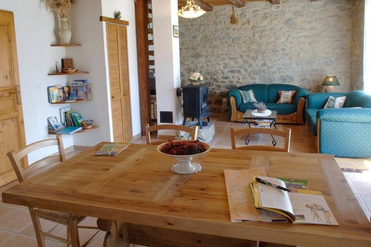 Location de vacances pour 5 personnes, avec Balcon et Terrasse ainsi que Jardin et Vue à La Roche-des-Arnauds - 3