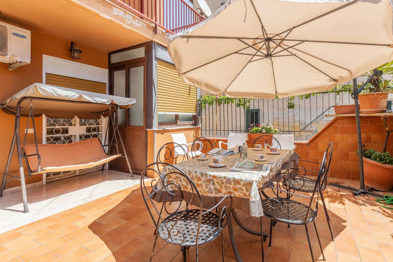 Ferienhaus 'Casa Blanco' mit privater Terrasse, Wlan und Klimaanlage in Palermo, Palermo Provinz
