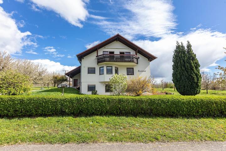Appartement entier, Appartement « Kirschbaum » avec balcon et Wi-Fi in Bad Bellingen, Forêt-Noire du Sud
