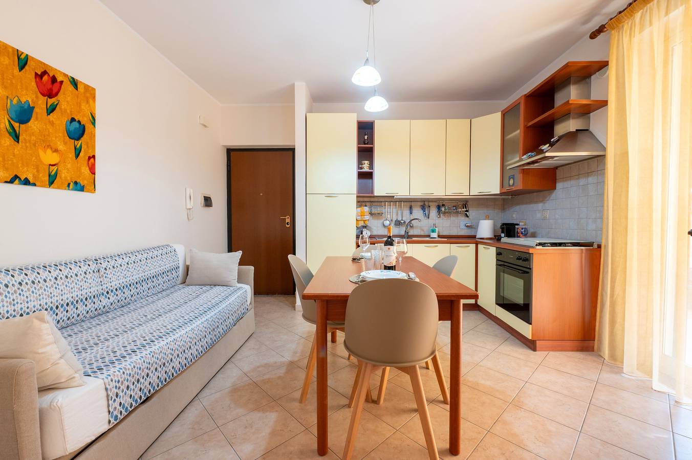 Entire apartment, Apartment 'Vacanza Gliaca' with Sea View, Balcony and Air Conditioning in Piraino, Messina Province