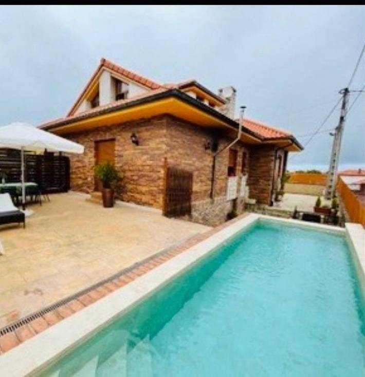 Casa de vacaciones para 6 personas, con jardín además de vistas y piscina - 1