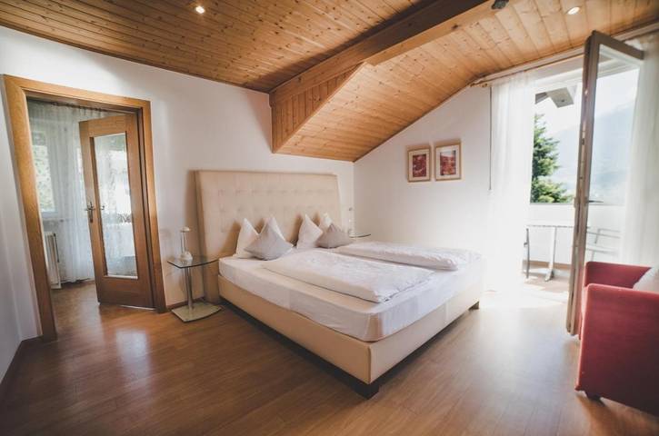 Ferienwohnung für 2 Personen, mit Pool und Terrasse sowie Garten in Marling - 2