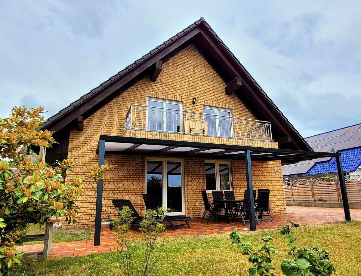 Ganze Wohnung, Großzügige Ferienwohnung am Plauer See mit Terrasse, Seeblick und Kamin in Alt Schwerin, Plauer See