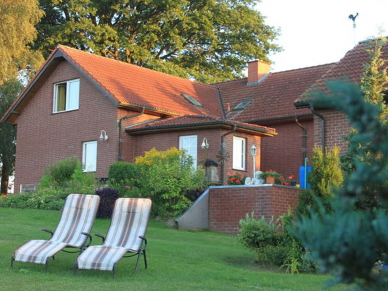 Ganze Ferienwohnung, Ferienwohnungen direkt an der Havel-Wasser-Straße (21993) in Strasen, Wesenberg