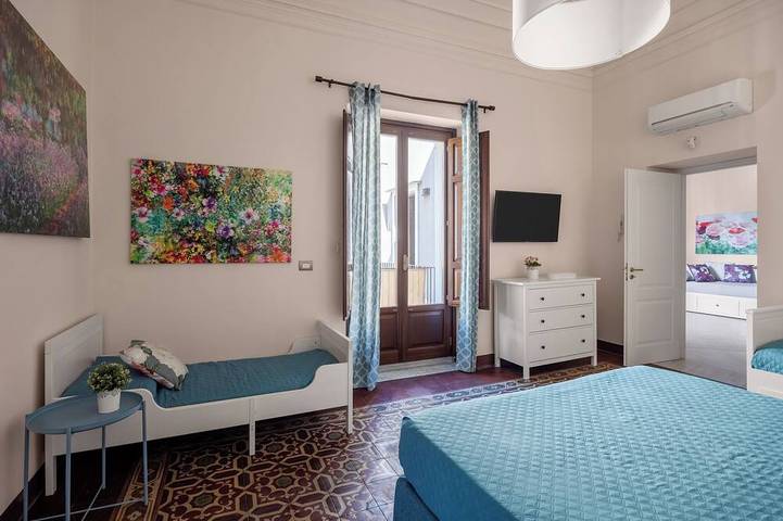Luxury Holiday Stay near Taormina/Catania/Mount Etna by Sicilianrelaxinghomes in Giarre, Catania Provinz